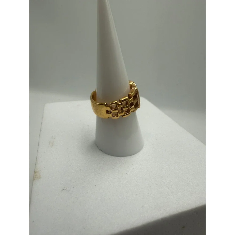 Unsigned gold tone